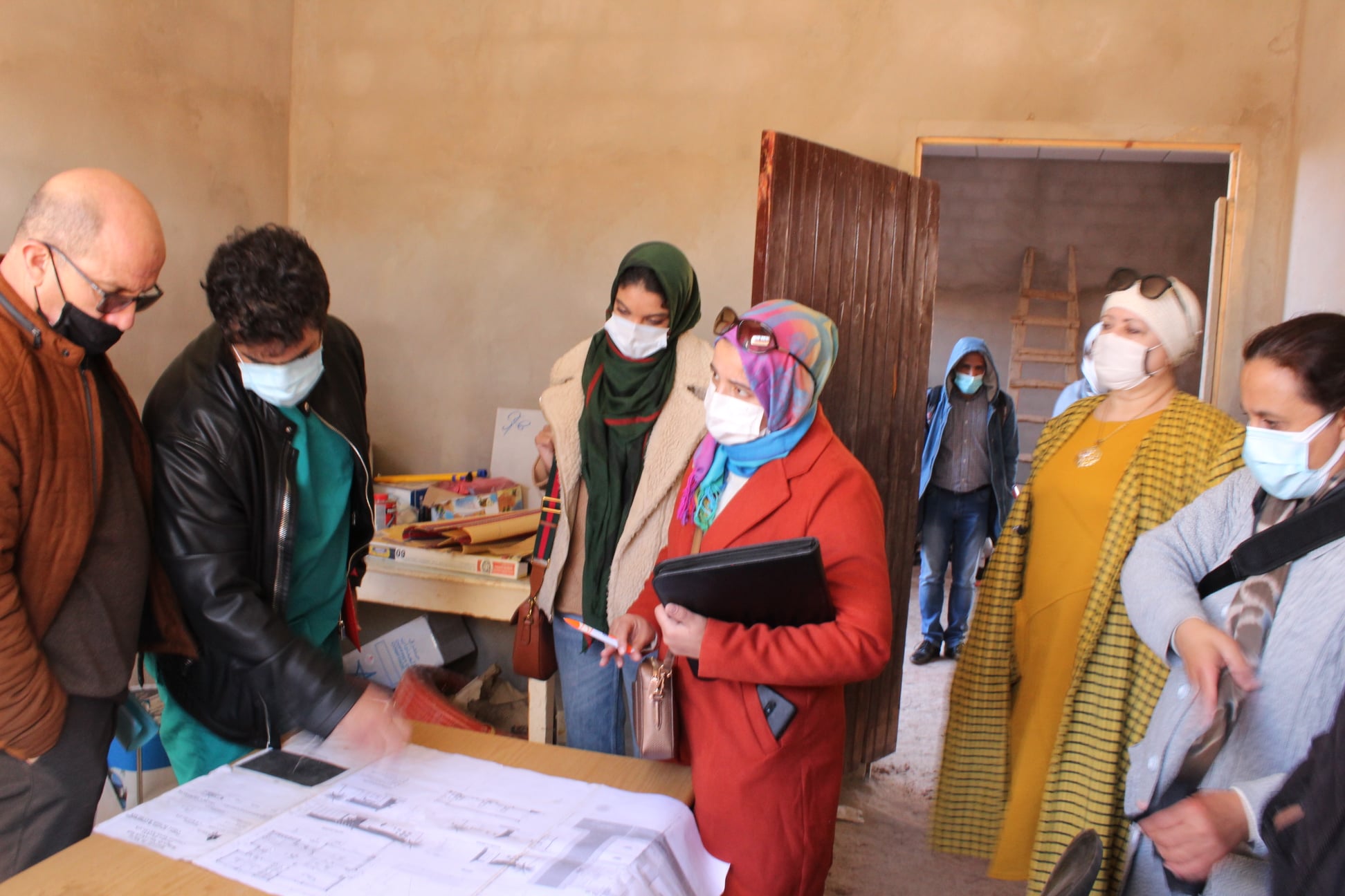 Visite de diagnostic et d’identification des besoins spécifiques pour améliorer les services en gynécologie au profit des femmes et des jeunes filles de la commune de RAS AIN RHAMNA dans le cadre du projet « JUSUR », le 30 Décembre 2020.