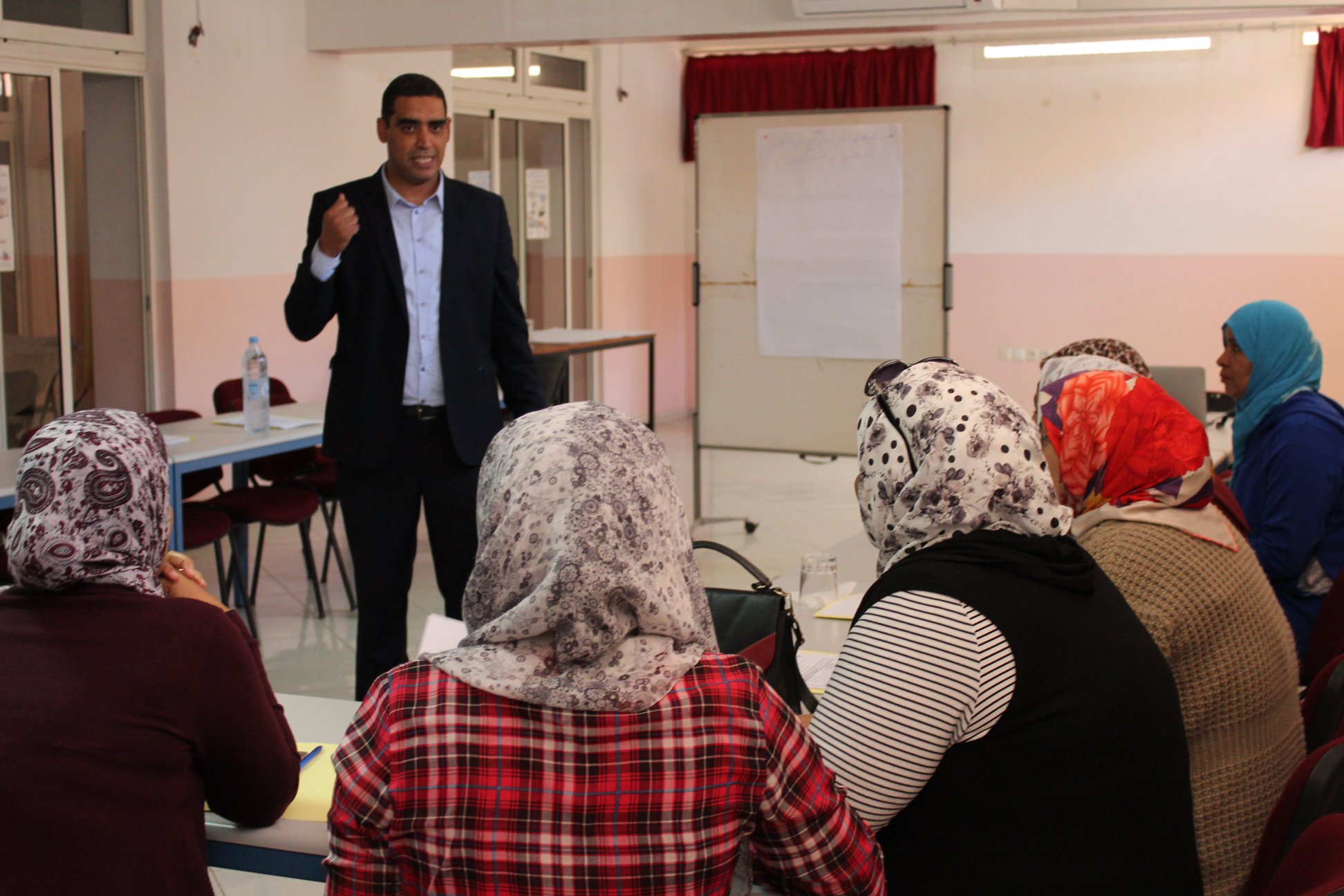 L’Institut Marocain de Développement Local, en partenariat avec le Fonds d’Appui à la Promotion de la Représentation des Femmes, a organisé une formation pour les élues dans le domaine de la programmation, de la budgétisation et de l’intégration de l’approche genre dans la gestion collective, les 01 et 02 novembre 2019 , au siège de l’Institut à Marrakech